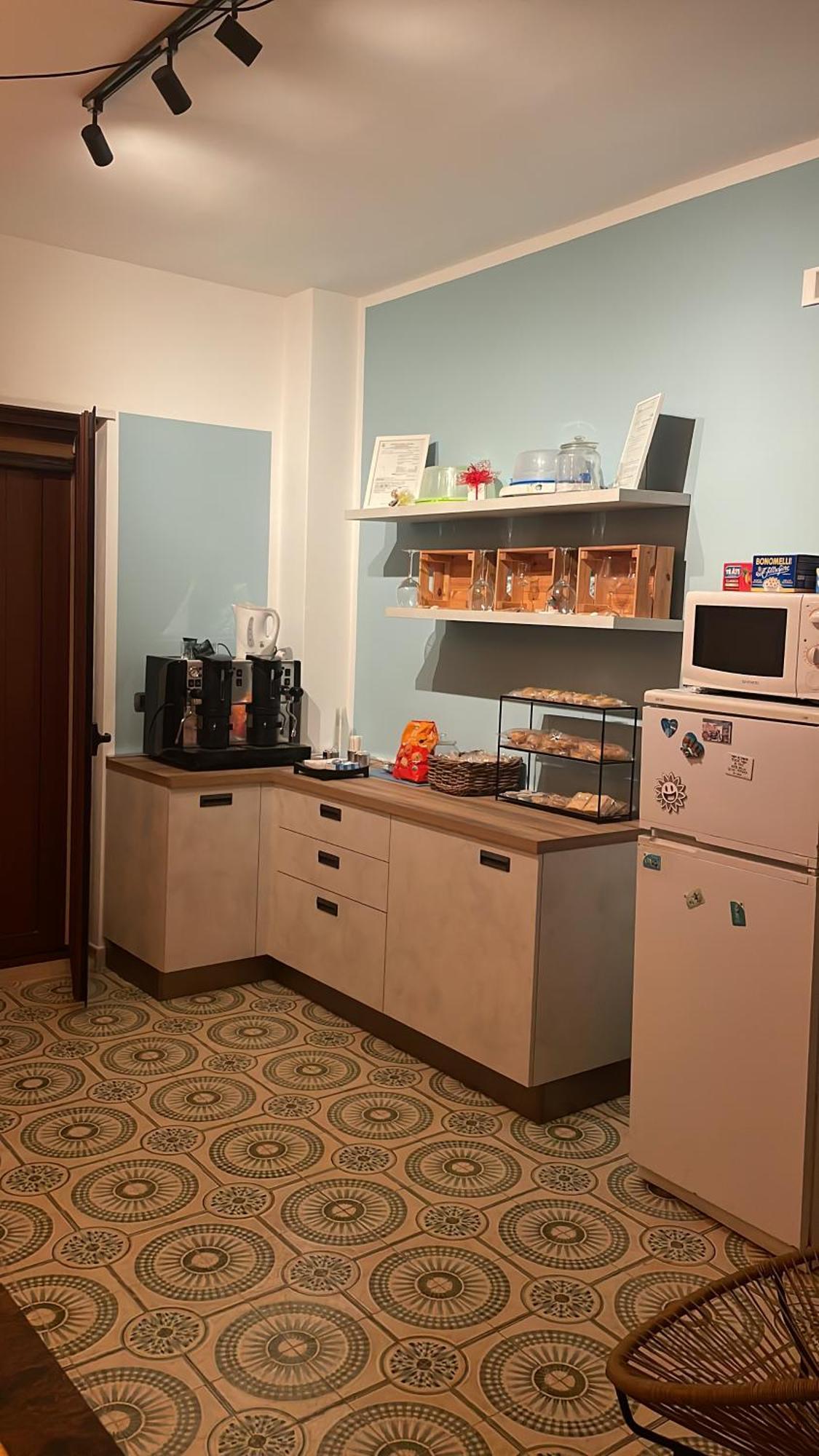 Trentatre Quarantatre Bed & Breakfast Mola di Bari Eksteriør bilde