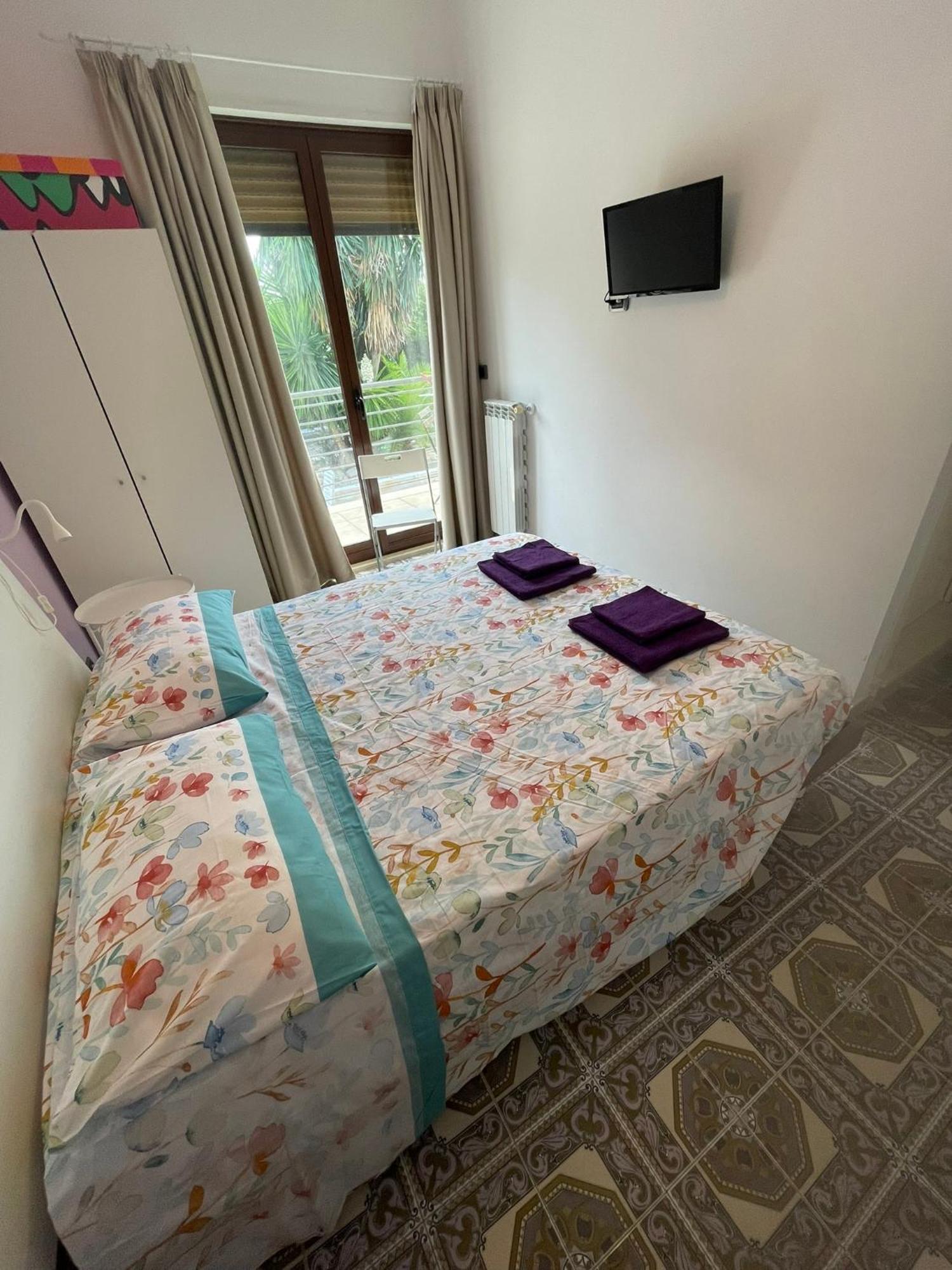 Trentatre Quarantatre Bed & Breakfast Mola di Bari Eksteriør bilde